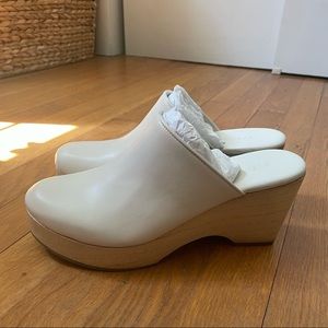 Everlane Clogs